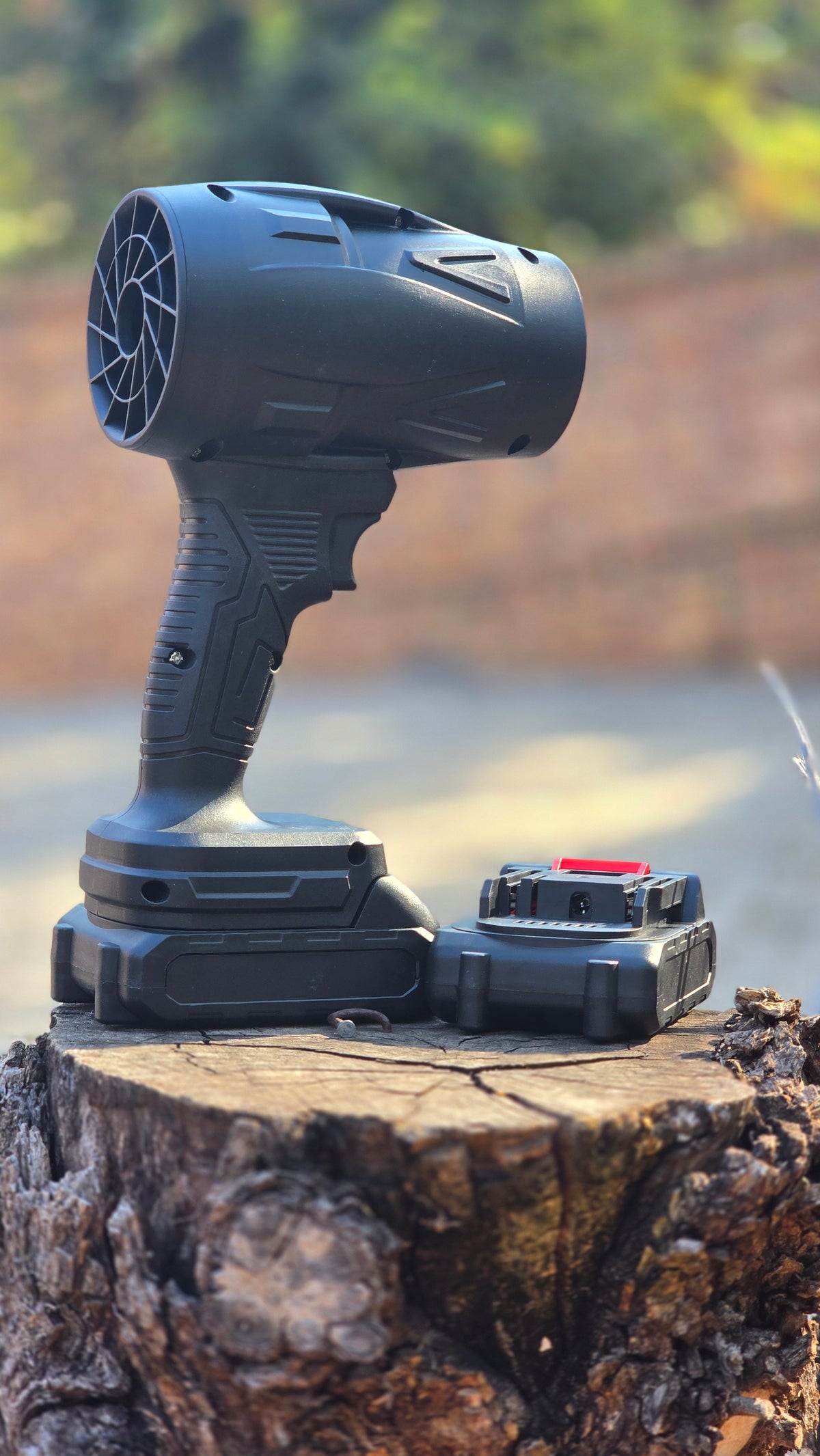 Elvior Windpomp™ – Includes 1 Battery & 1 Charger